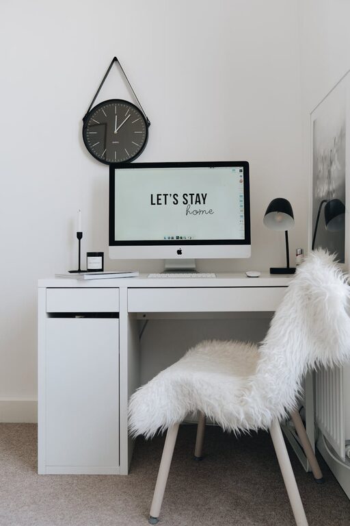 Consejos para organizar tu espacio de trabajo en casa y mejorar la productividad